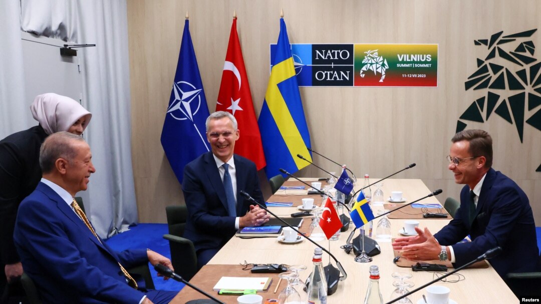 Cumhurbaşkanı Recep Tayyip Erdoğan, NATO Genel Sekreteri Jens Stoltenberg ve İsveç Başbakanı Ulf Kristersson