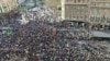 Protestni skup građana kod Terazijske česme zbog izbornih nepravilnosti (Foto: Fonet/Marko Dragoslavić)