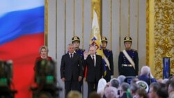 Russie jamana na, Vladimir Putin ye kalika sien tarata don, a ka fanga sarati duurunan ye jamana kuntigiya la