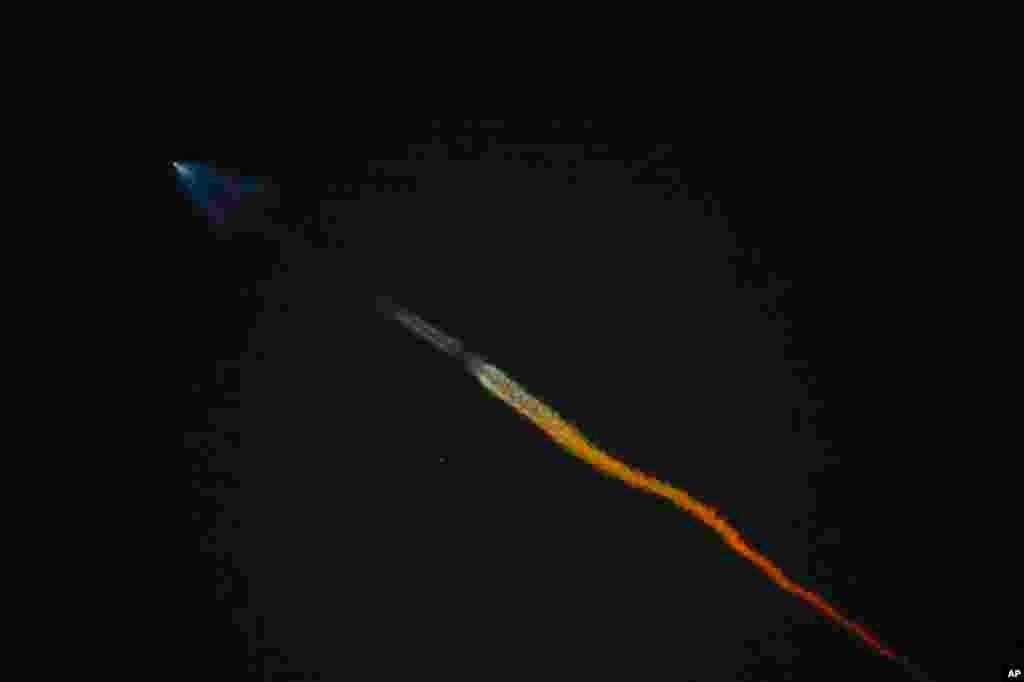 Firefly Aerospace's Alpha FLTA005 rocket is seen from downtown Los Angeles, July 3, 2024, after the mission, which Firefly calls "Noise of Summer," successfully launched from California's Vandenberg Space Force Base.