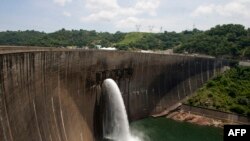 Idamu leKariba lapho okulungiswa amagetsi eZimbabwe leZambia.