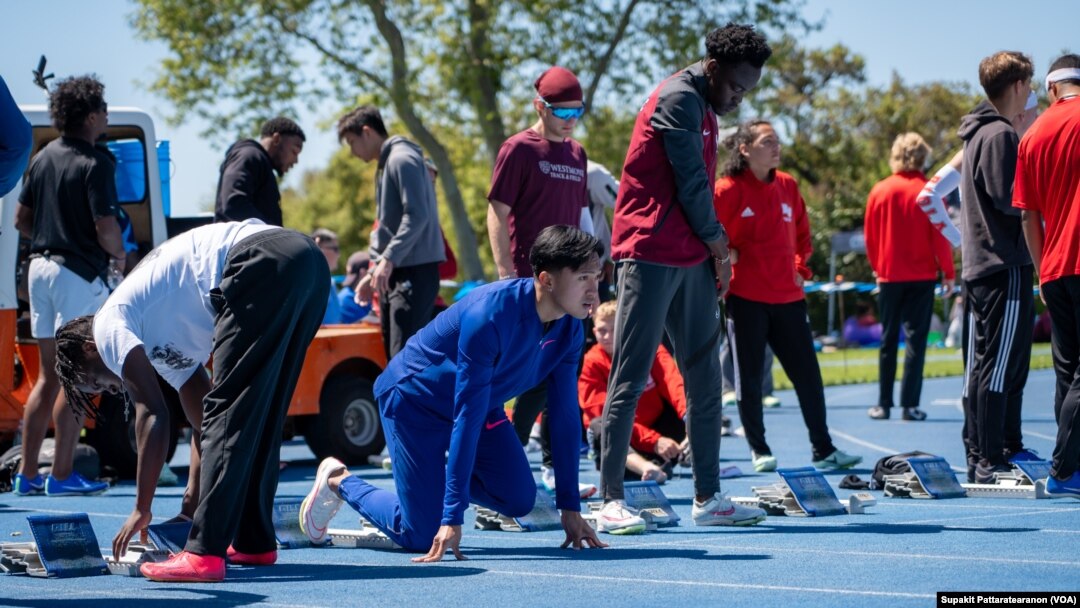 นักกรีฑาชายทีมชาติไทยร่วมแข่งขันรายการ Pomona-Pitzer Invitation 2024 ในนครลอสแอนเจลิส รัฐแคลิฟอร์เนีย ระหว่างเก็บตัวและฝึกซ้อมในสหรัฐอเมริกา