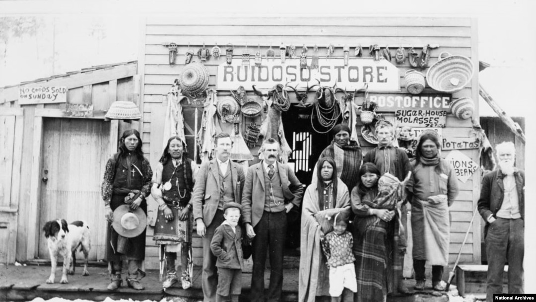 An undated photo of a general store and post office in Ruidoso, New Mexico, a border town near the Mescalero Apache reservation.