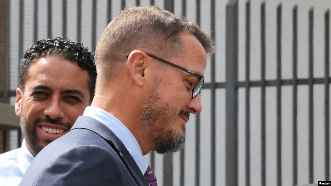 ARCHIVO - El exejecutivo de Odebrecht Jorge Barata, visto después de prestar testimonio ante fiscales peruanos sobre un escándalo de sobornos que ha sacudido a los niveles más altos de la clase política de Perú, en Curitiba, Brasil, el 26 de abril de 2019.