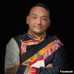 པ་སངས་ལྷ་མོ་གྲོང་རྡལ་དང་པོའི་འགོ་ཁྲིད་ཤར་པ་ཧྥུ་ནུ་རུས་