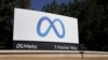 Logo Mete ispred sedišta kompanije u mestu Menlo Park u Kaliforniji (Foto: AP/Tony Avelar)