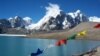 འབྲས་ལྗོངས་ཀྱི་གུ་རུ་གདོང་དམར་མཚེའུ་