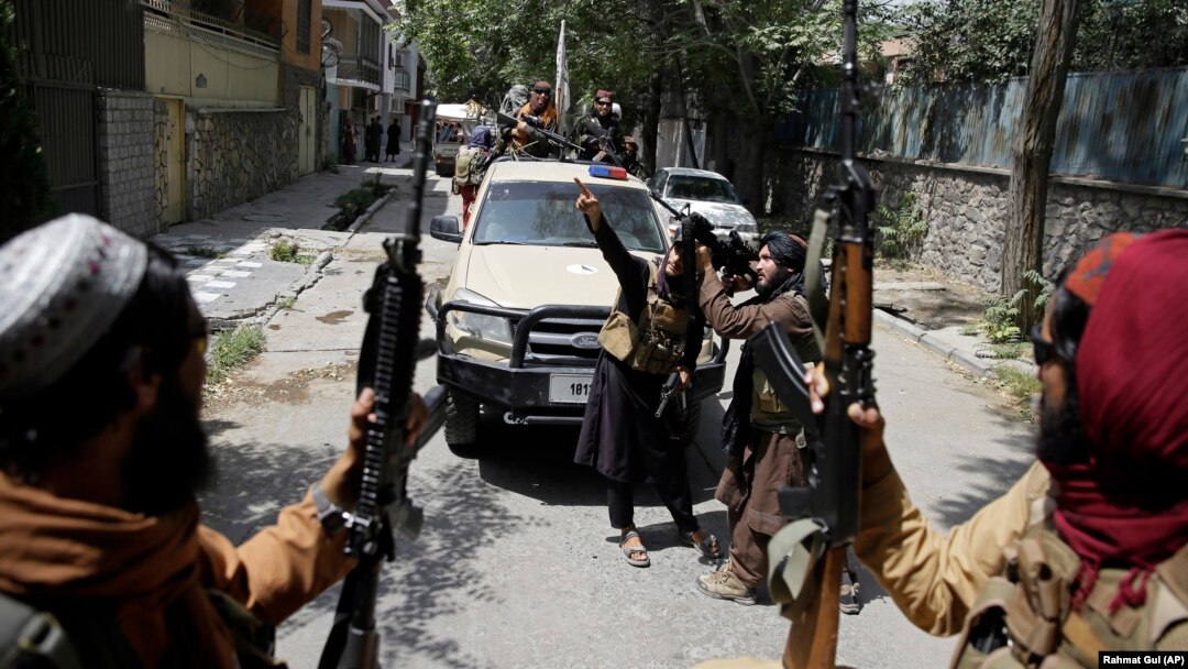 Taliban fighters patrol in Kabul, Afghanistan, Thursday, Aug. 19, 2021. (AP Photo/Rahmat Gul)