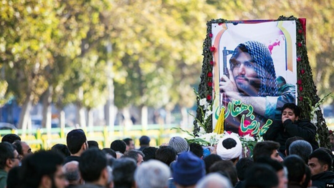 مراسم تشییع جنازه محمدرضا دهقان امیری در ایران. 