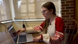 Adolescente ucraniana en EE. UU. busca esperanza en la intervención de Zelenskyy ante el Congreso
