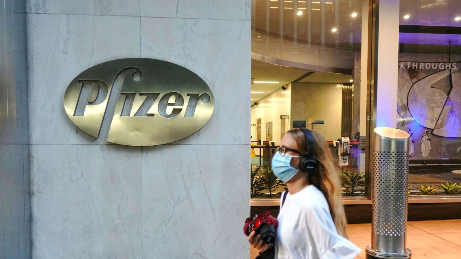 La vacuna Pfizer-BioNTech es eficaz a temperatura estándar del congelador