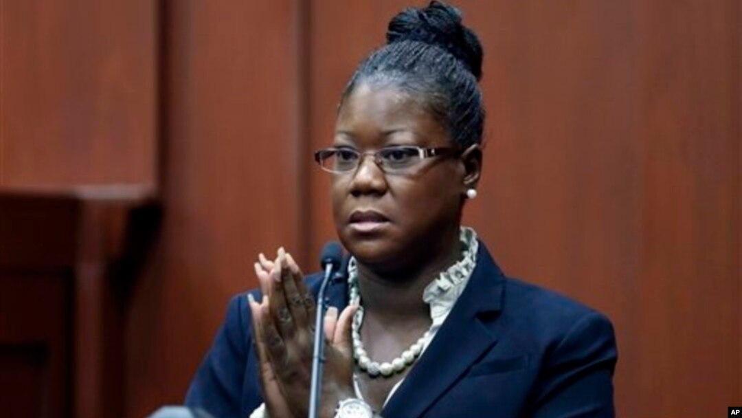 La madre de Trayvon Martin, Sybrina Fulton, durante su testimonio ante el jurado en el caso contra George Zimmerman.
