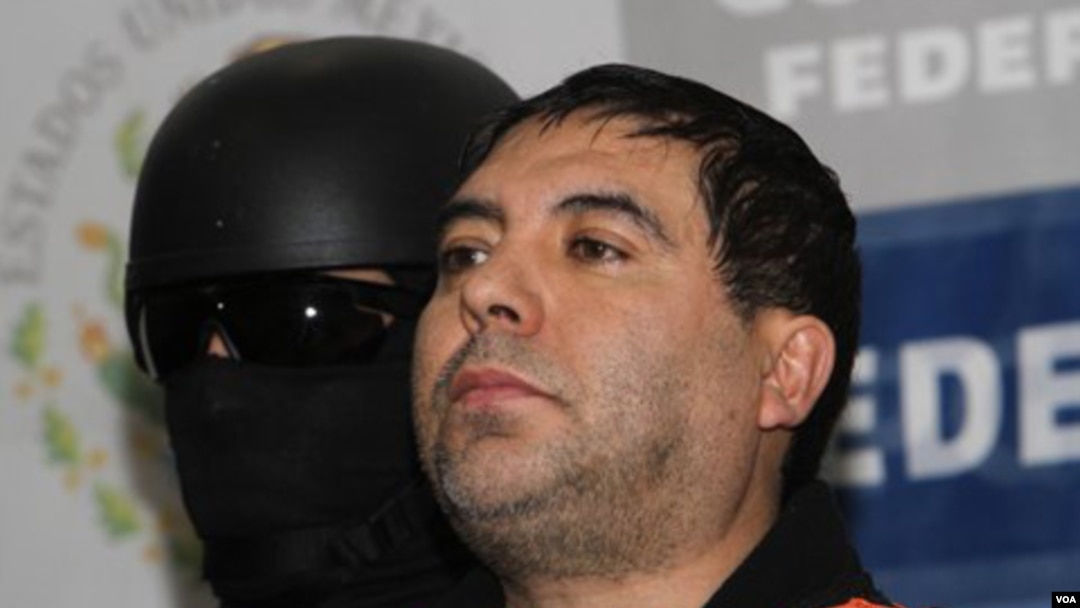 Felipe Cabrera Sarabia es un estrecho colaborador de uno de los criminales más buscados de México, Joaquín Guzmán Loera, alias "El Chapo".