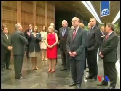 2013-02-20 美國之音視頻新聞: 美國議員代表團在哈瓦那會見卡斯特羅