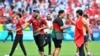 En un caótico final, Cristian Medina rescató un empate 2-2 para Argentina contra Marruecos en los Juegos Olímpicos, segundos antes de que los aficionados invadieran el campo y detuvieran el juego.