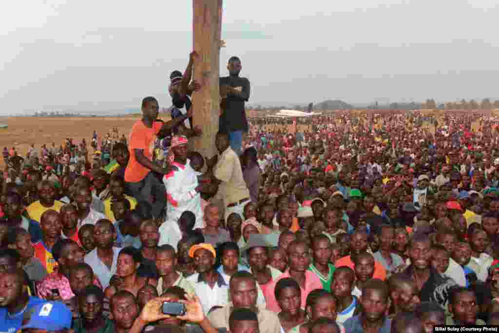 Afonso Dhlakama no distrito de Angónia. Moçambique, Outubro 2014