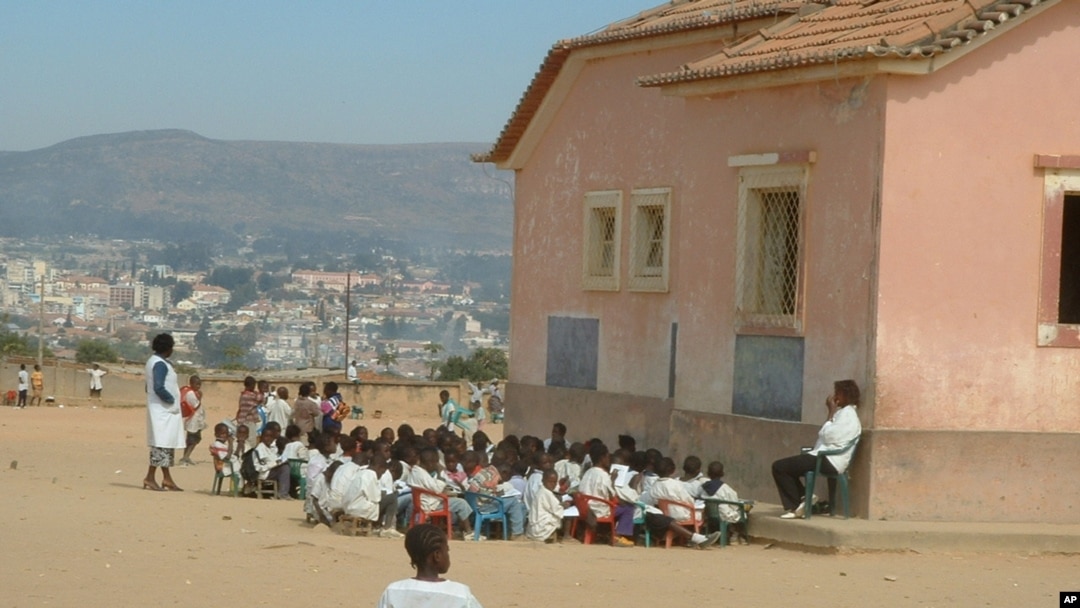 Escola na capital da Huíla
