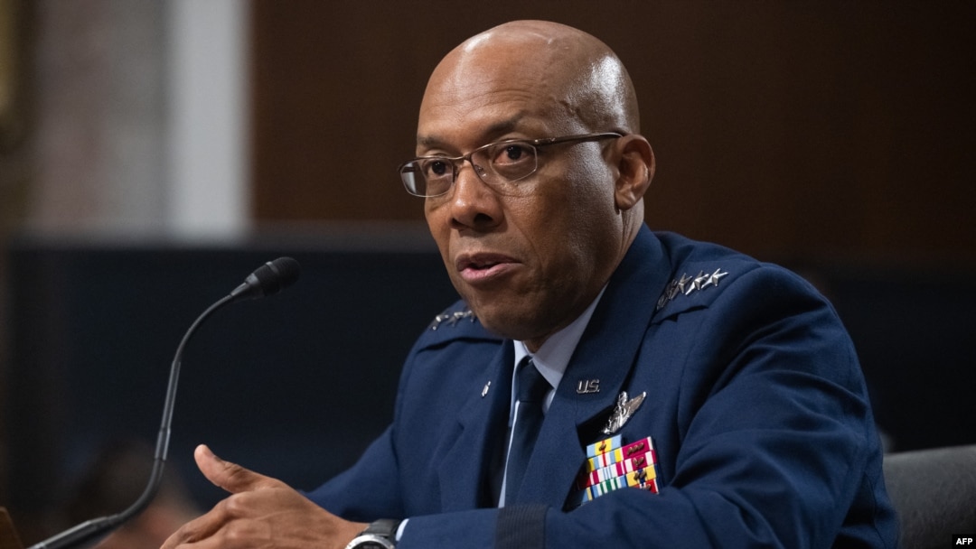美軍參謀長聯席會議主席查爾斯·布朗（Charles Brown Jr.）在國會作證。（2023年7月11日）