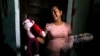 Image of Father-Daughter Drowning Calls Attention to Migrants’ Risks