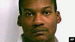 Según las autoridades, Emanuel Lutchman "planeaba cometer un ataque armado contra civiles en un bar restaurante en Rochester. 
