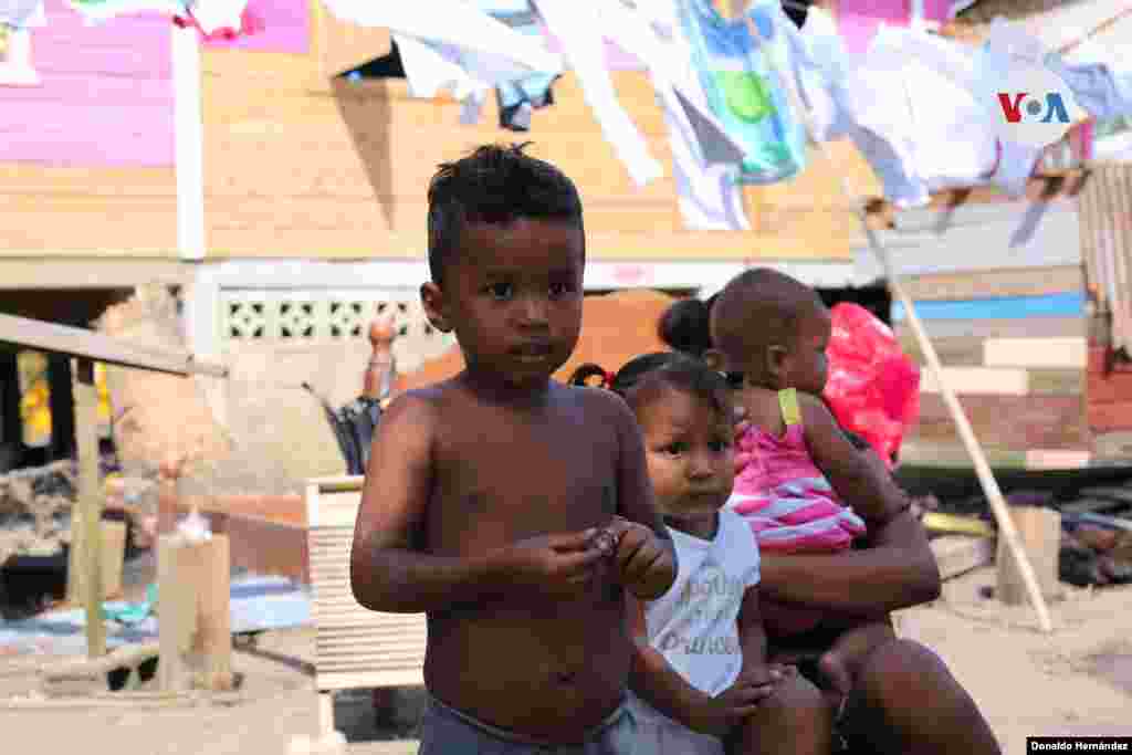 En Puerto Cabezas y otros 14 municipios que integran la Costa Caribe de Nicaragua, el huracán Eta impactó el pasado martes acompañado de vientos sostenidos de hasta 240 kilómetros por hora, ocasionando extensa destrucción. Foto: Donaldo Hernández/VOA.