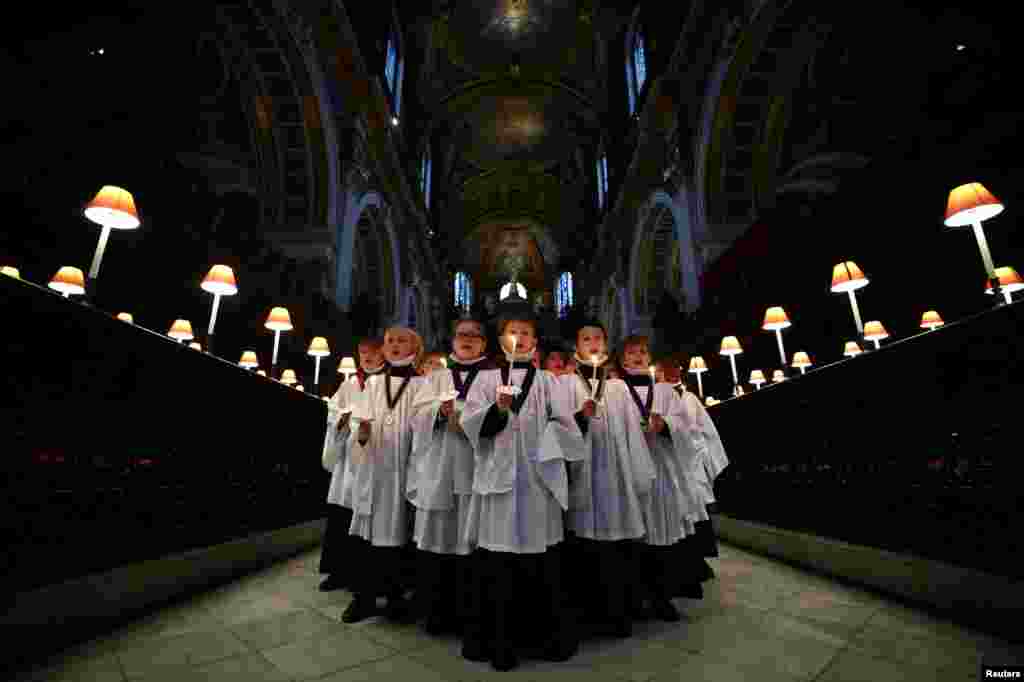 Choristers from St Paul&#39;s Cathedral choir take part in a rehearsal photocall at the cathedral in London, Britain.