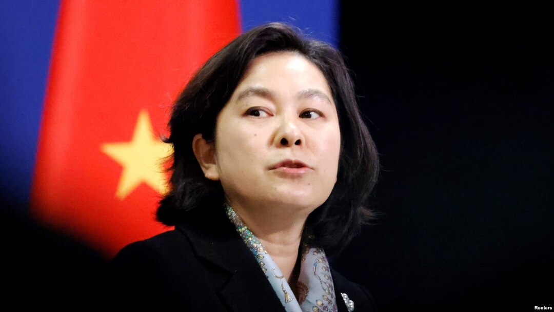 中國外交部發言人華春瑩在北京的記者會上。 （2020年11月30日）