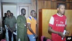 Suspeitos membros da seita Boko Haram a serem apresentados ao julgamento no Tribunal Federal Supremo da Nigéria