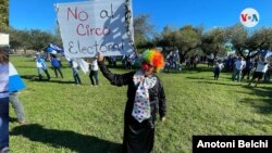 Epifania se vistió con el disfraz de payaso para denunciar que lo que está viviendo Nicaragua es "una payasada macabra" con la celebración de unas elecciones presidenciales "sin garantías democráticas", el 7 de noviembre de 2021.