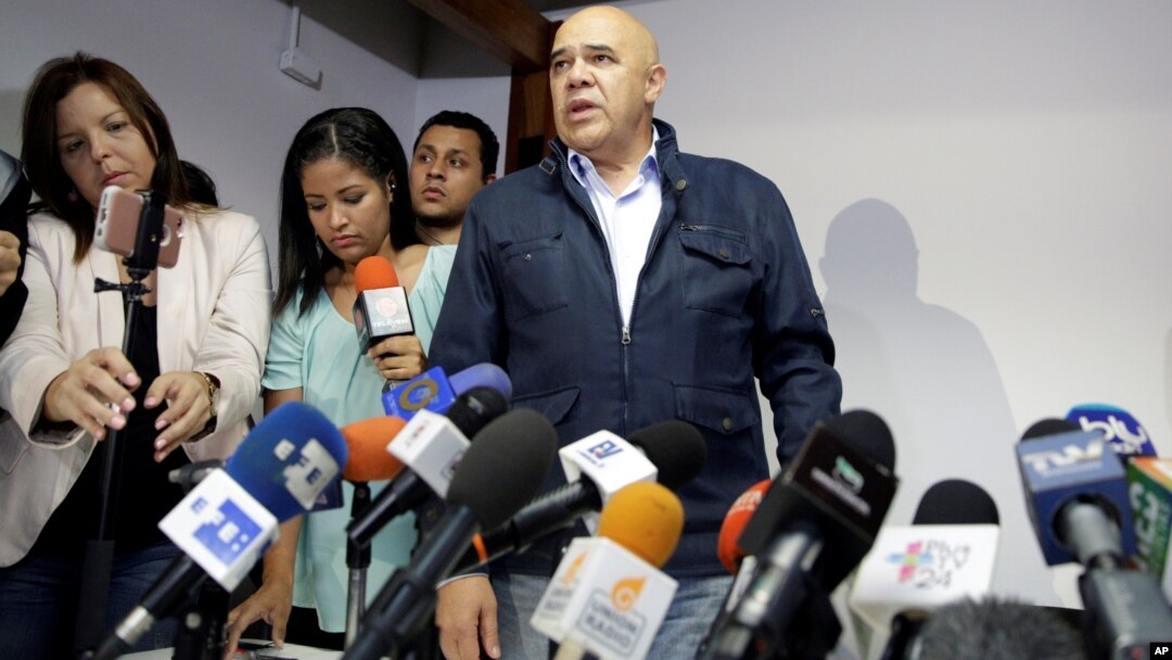 Jesus Torrealba se reunió con el nuncio apostólico, Aldo Giordani, para expresarle la preocupación por el agravamiento de la situación en Venezuela.