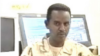 ኤርትራዊ ጋዜጠኛ ሳልህ እድሪስ በኤሪ ቲቪ ፕሮግራም እያቀረበ /ፋይል ፎቶ/