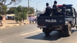 Oficial da policia detido no Lubango -2:53
