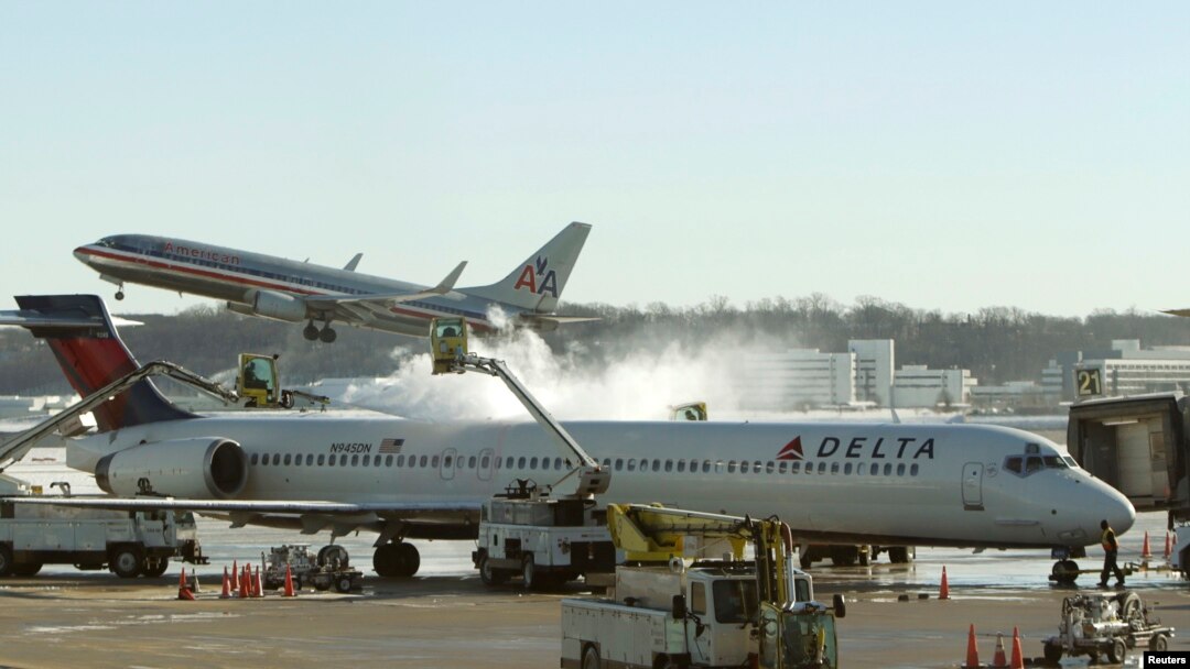La Administración Federal de Aviación prohibió a las aerolíneas estadounidenses volar al aeropuerto de Tel Aviv por 24 horas.