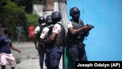Polícia haitiana nas ruas depois da morte do Presidente Jovenel Moïse, Port-au-Prince, 8 de Julho, 2021