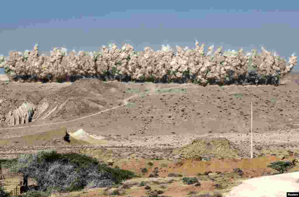 Military units of the IRGC Ground Force launch war games in the Gulf, Dec. 22, 2018.