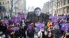 Miles protestan en Francia contra la violencia contra las mujeres