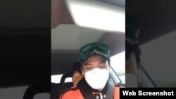 公民記者、前央視主持人李澤華2月26日探訪武漢疫區途中疑遭警車尾隨。（視頻截圖）