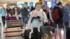 Comienzan viajes de fin de año en autopistas y aeropuertos: se esperan pocos percances