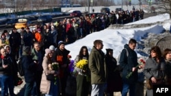 Очередь к могиле Алексея Навального. Москва, Борисовское кладбище. 3 марта 2024 г.