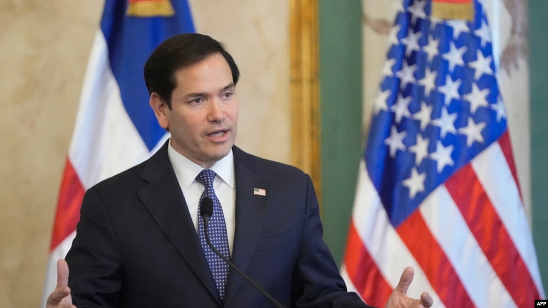 El Secretario de Estado de EEUU, Marco Rubio, durante una conferencia de prensa conjunta con el presidente de la República Dominicana, Luis Abinader, en el Palacio Nacional de Santo Domingo el 6 de febrero de 2025. 