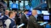 Efectos de la inflación y la guerra en Ucrania impactan a Wall Street