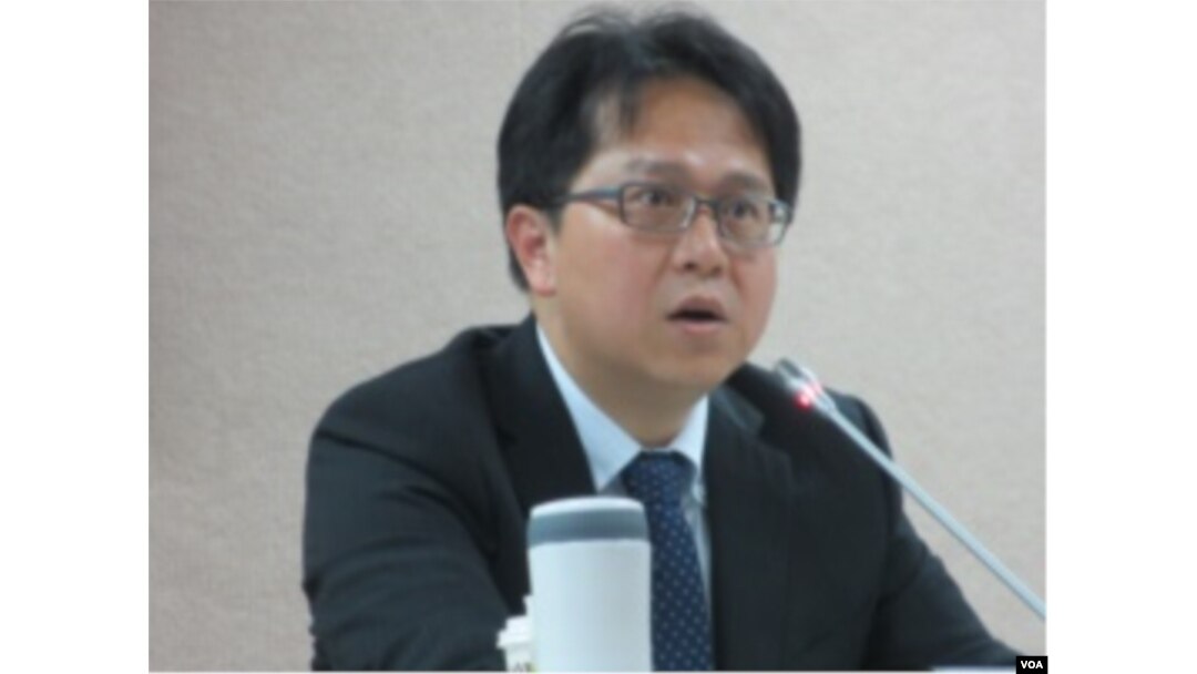 台灣在野黨民進黨立委邱志偉(美國之音張永泰拍攝)