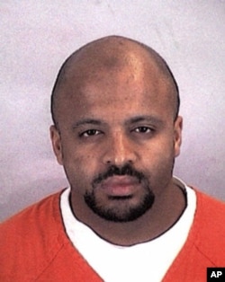 FILE - Zacarias Moussaoui, llamado el vigésimo secuestrador aéreo de los ataques del 11 de Septiembre de 2001.