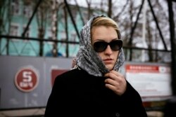 Alliance of Doctors union's leader Anastasia Vasilyeva stands next to the gate of the IK-3 penal colony where jailed Kremlin critic Alexei Navalny was reportedly transferred in the city of Vladimir on April 20, 2021.