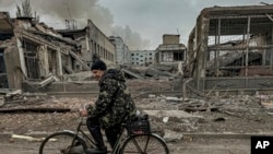 В центре г. Курахово Донецкой области Украины после российского авиаудара. Архивное фото. 7 ноября 2024 года.