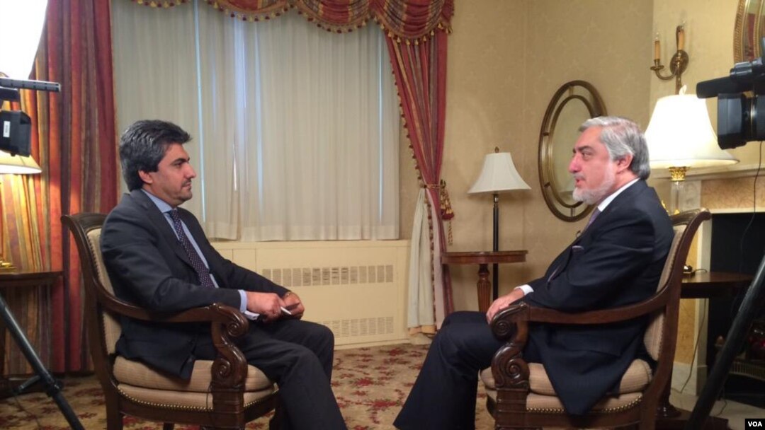 Afghanistan's chief executive officer Abdullah Abdullah speaks to Said Sulaiman Ashna of VOA Afghanistan service e at the United Nations General Assembly in New York, Sept. 27, 2015.
