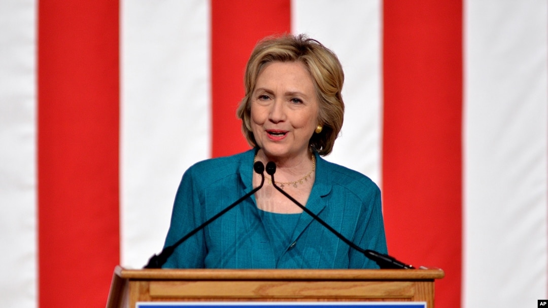 Hillary Clinton anunció esta semana que entregó al FBI su servidor privado de emails.