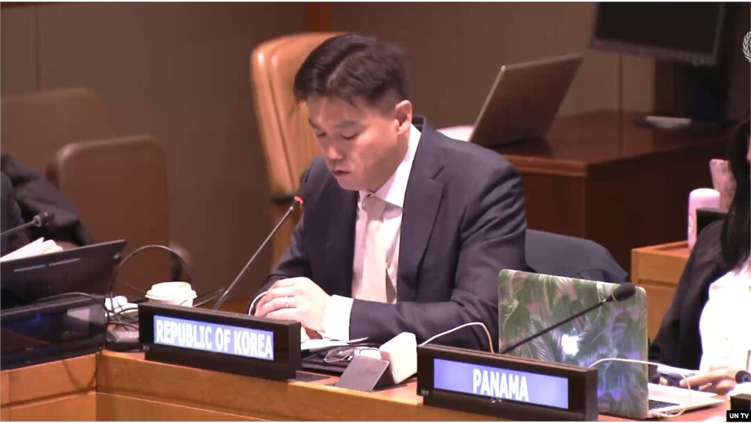 2024년 1월 24일 유엔 안보리가 개최한 우크라이나 전쟁 인권 관련 비공식회의(아리아 포뮬라)에서 유엔 주재 한국 대표부 홍성훈 참사관이 발언하고 있다. 사진 = UN TV