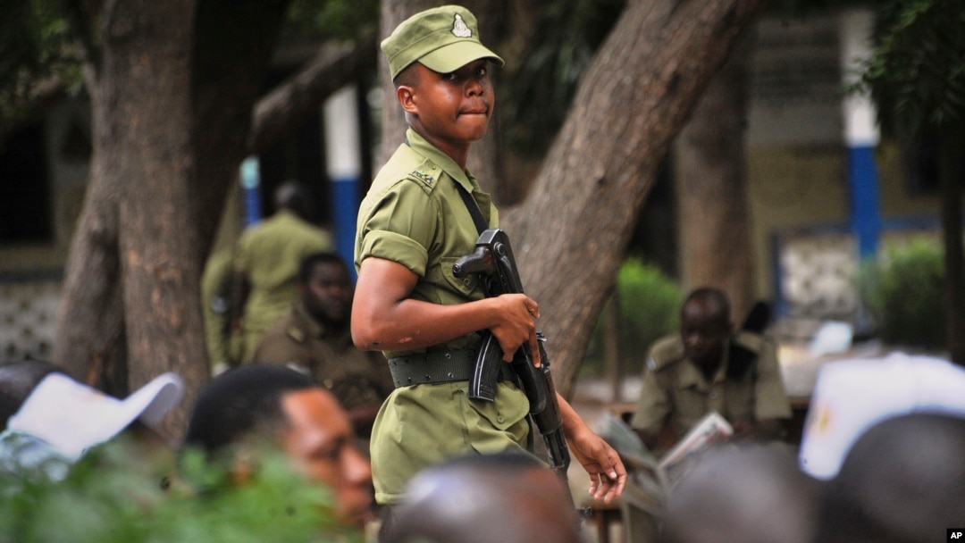 Polisi wa Tanzania.
