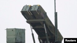  지난 2012년 일본 오키나와현 미야코지마 주둔지에서 패트리엇-3 (PAC-3) 미사일이 설치돼 있다. (자료사진) 